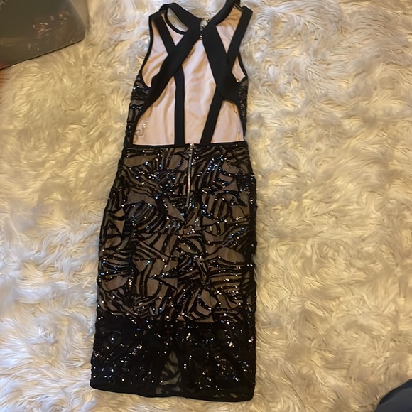 Mini black sequin cocktail Dress with sexy back - Picture 2 of 5